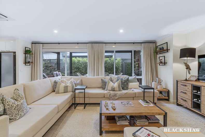 6 Griffiths Run Broulee