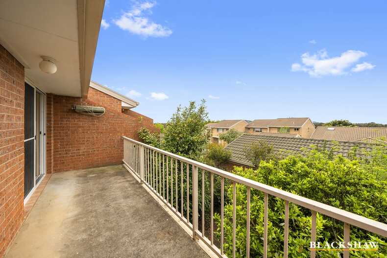 96/15 John Cleland Crescent Florey
