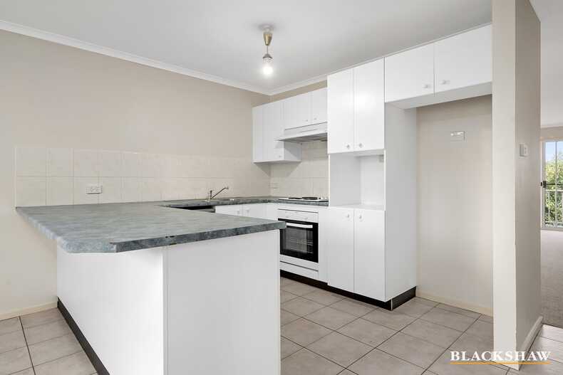 96/15 John Cleland Crescent Florey