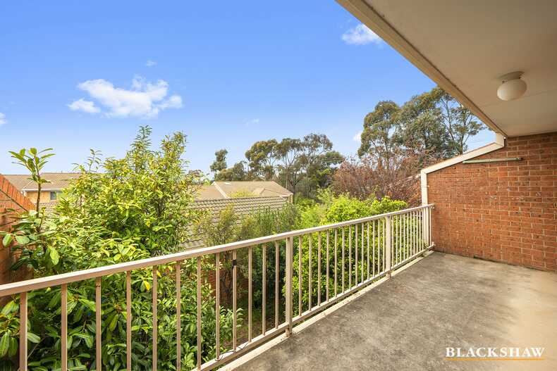 96/15 John Cleland Crescent Florey