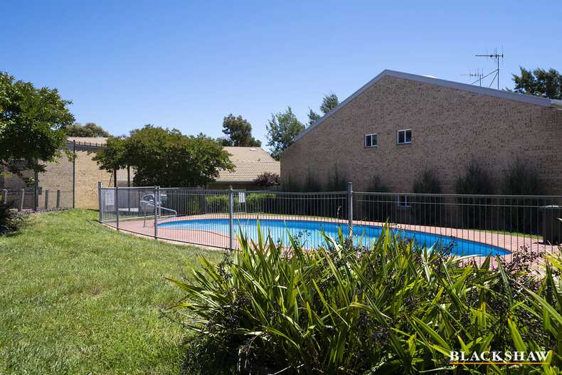 96/15 John Cleland Crescent Florey