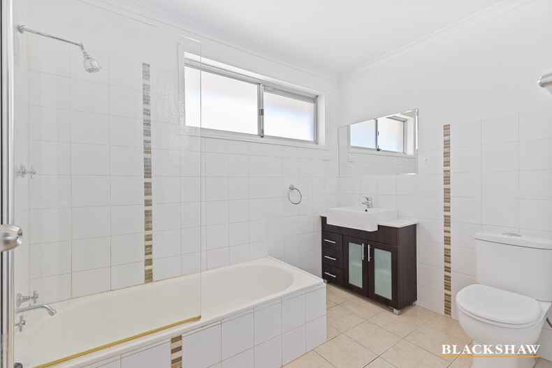 2/21 Golf Links Drive Batemans Bay