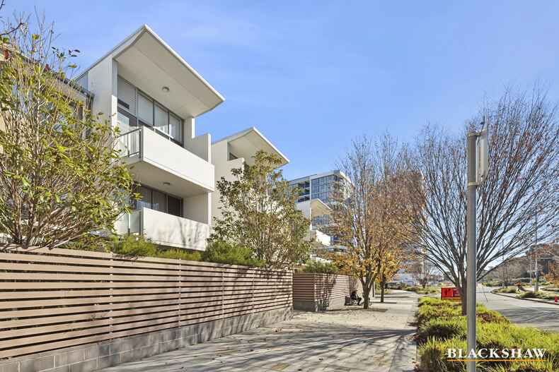 128/116 Easty Street Phillip