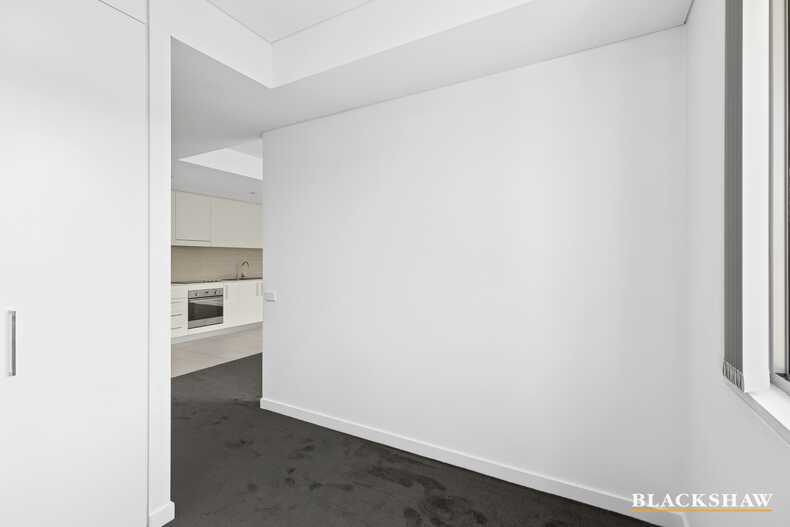 128/116 Easty Street Phillip