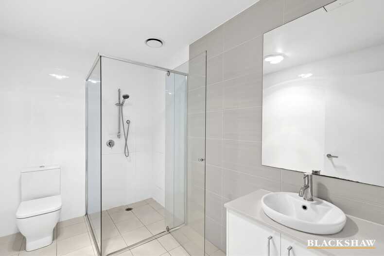 128/116 Easty Street Phillip