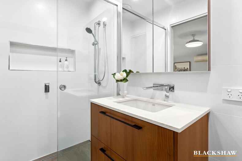 2/1 Cabarita Terrace O'Malley 2/1 Cabarita Terrace O'Malley