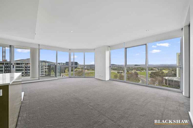 75/3 London Circuit City