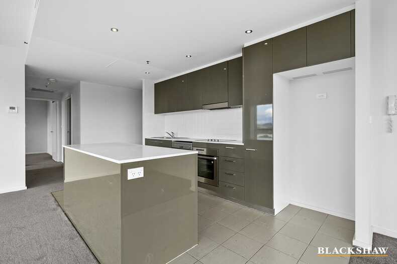 75/3 London Circuit City