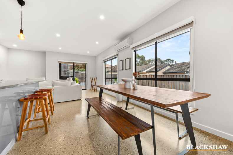 2/27 Ross Road Queanbeyan