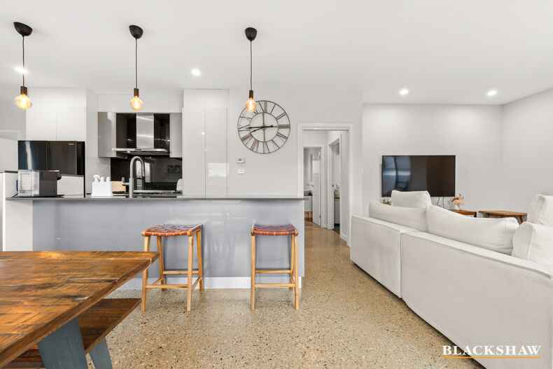 2/27 Ross Road Queanbeyan