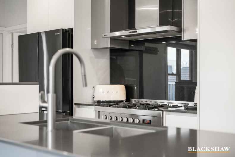 2/27 Ross Road Queanbeyan