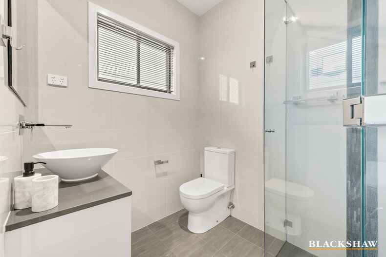 2/27 Ross Road Queanbeyan