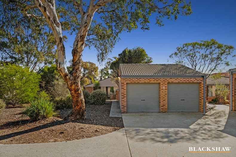 4/2 Furlong Road Queanbeyan