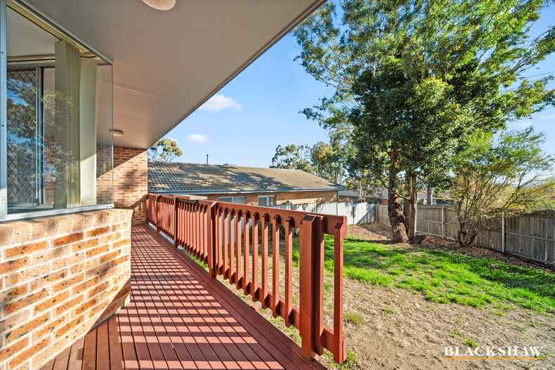 4/2 Furlong Road Queanbeyan
