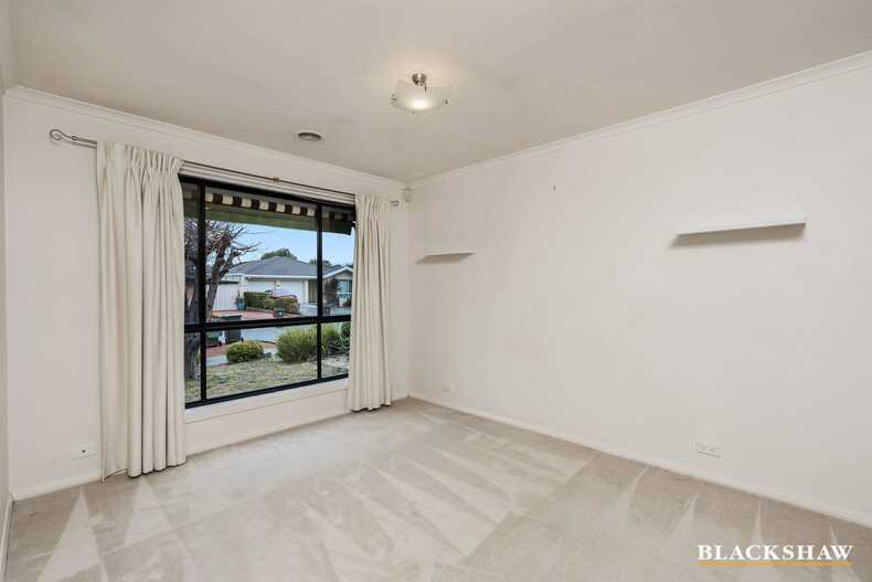 3 Hanrahan Crescent Dunlop