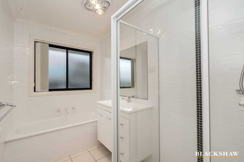 3 Hanrahan Crescent Dunlop