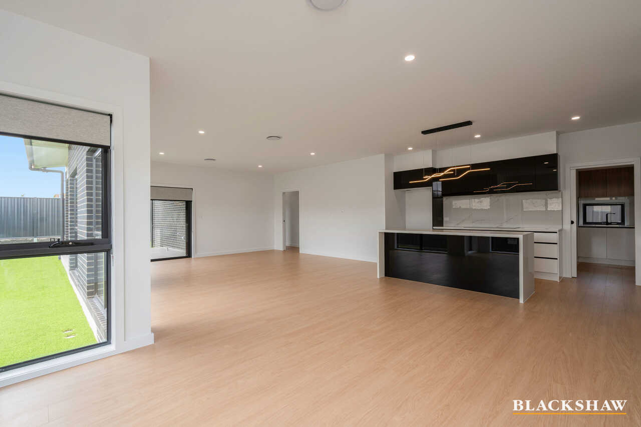13 Axelrad Street Whitlam