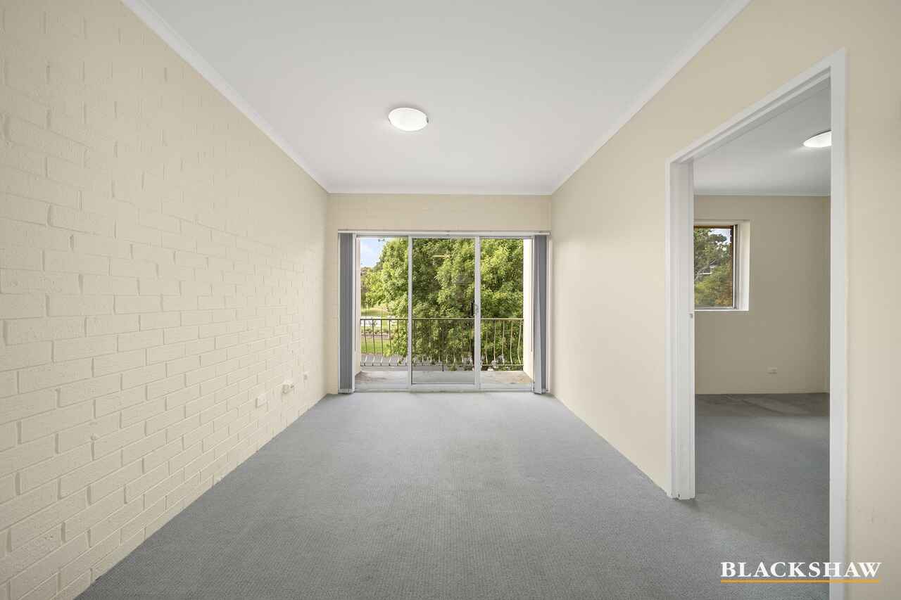 19/63 Molonglo Street Queanbeyan