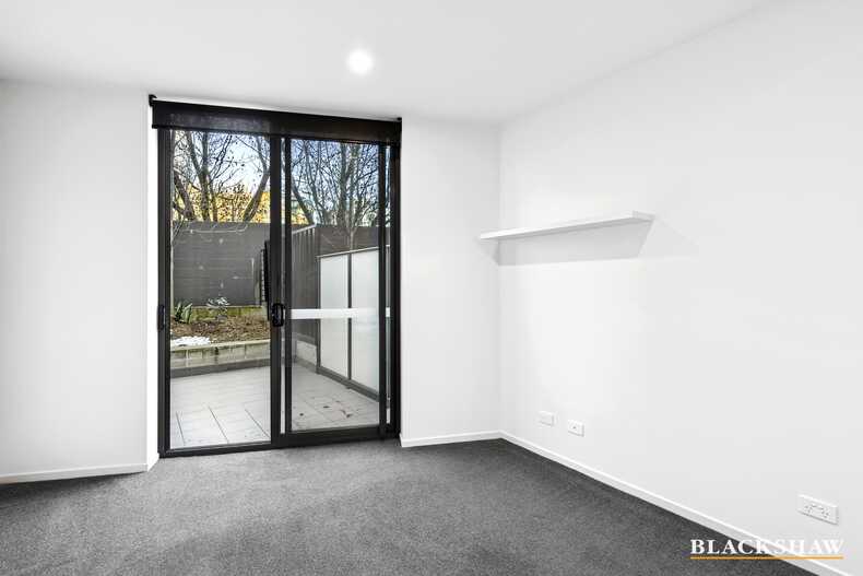 254/7 Irving Street Phillip