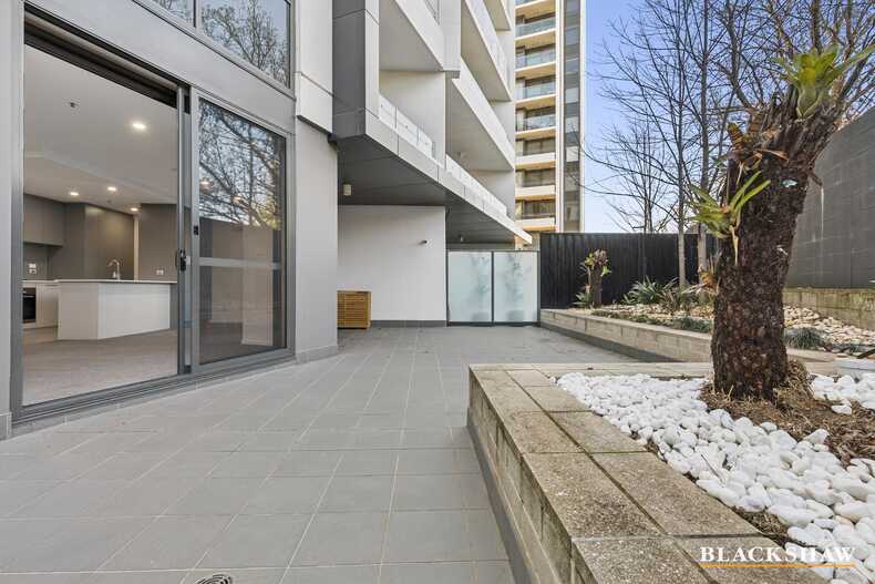 254/7 Irving Street Phillip