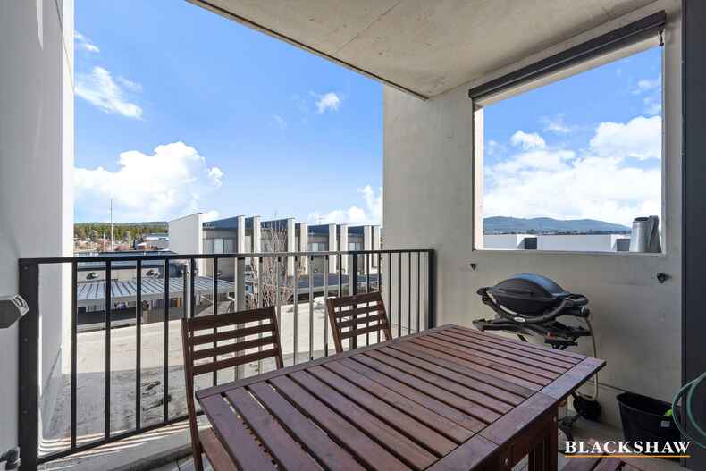 18/566 Cotter Road Wright