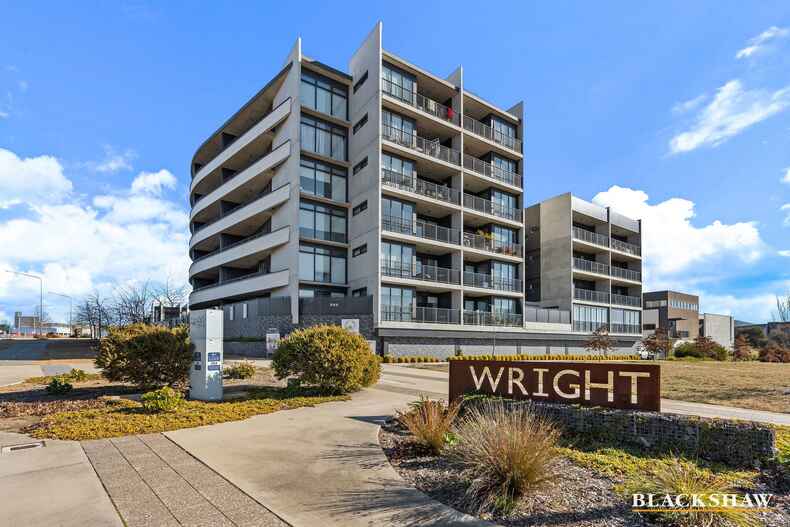 18/566 Cotter Road Wright