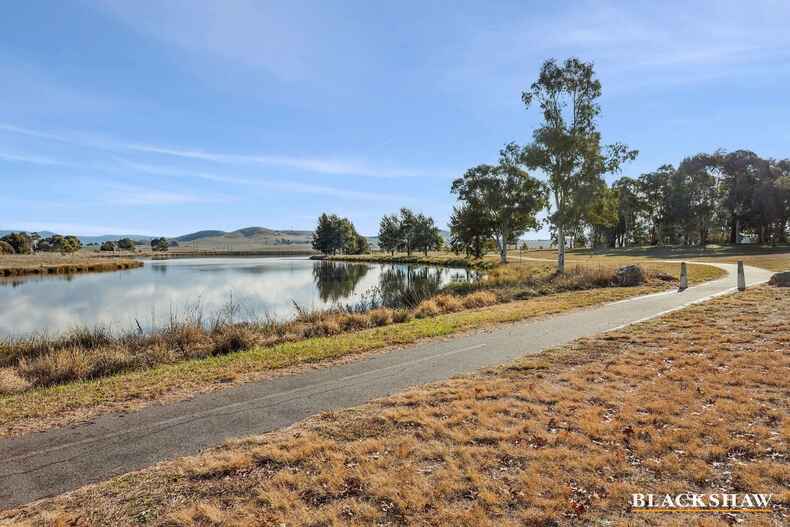 2/52 Jeff Snell Crescent Dunlop