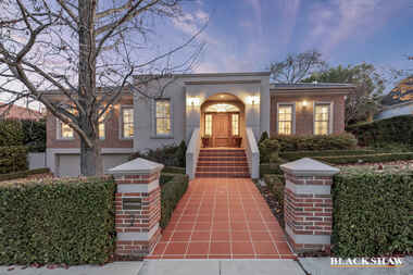 7 Woolls Street Yarralumla