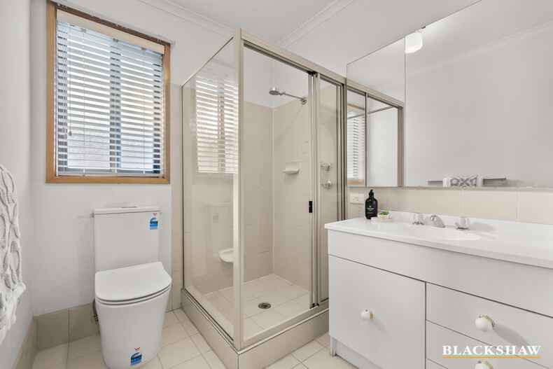 16 McClintock Street Lyneham