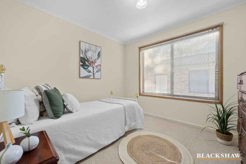 16 McClintock Street Lyneham