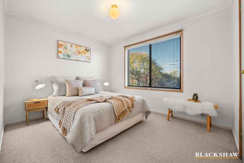 16 McClintock Street Lyneham