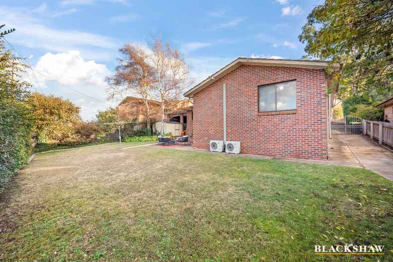 16 McClintock Street Lyneham