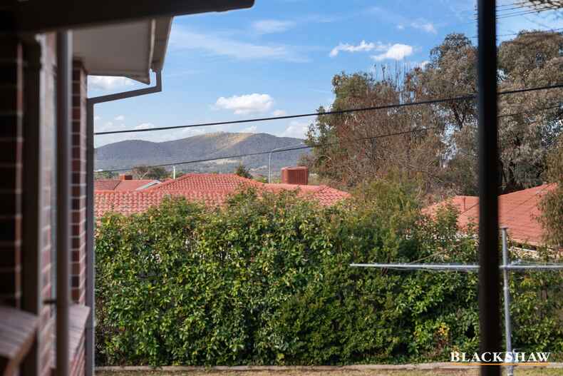 16 McClintock Street Lyneham