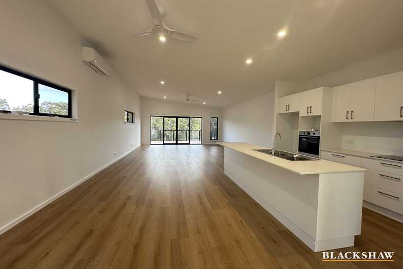 11 Currawong Crescent Malua Bay