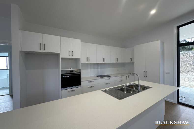 11 Currawong Crescent Malua Bay