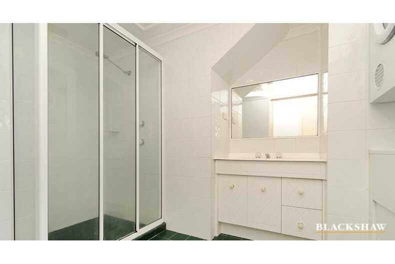 37/1 Waddell Place Curtin