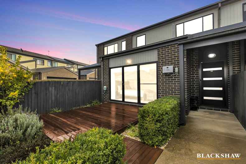 9/1 Ronald Walker Street Casey