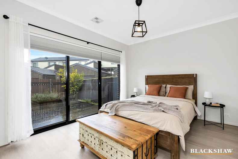 9/1 Ronald Walker Street Casey 9/1 Ronald Walker Street Casey