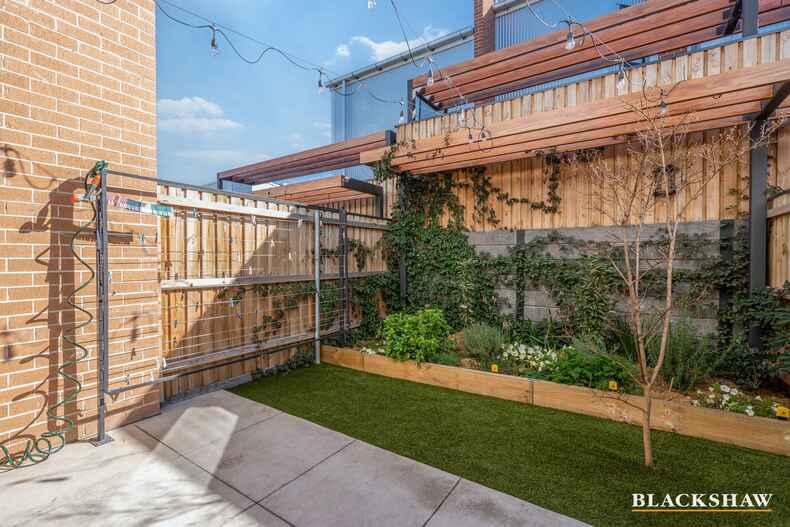 120/2 Woodberry Avenue Coombs