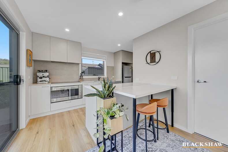 5/8 Donald Road Queanbeyan