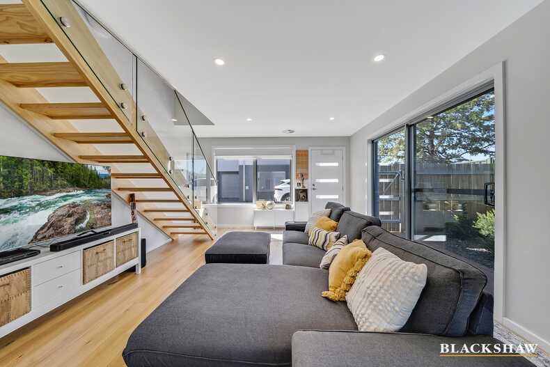 5/8 Donald Road Queanbeyan