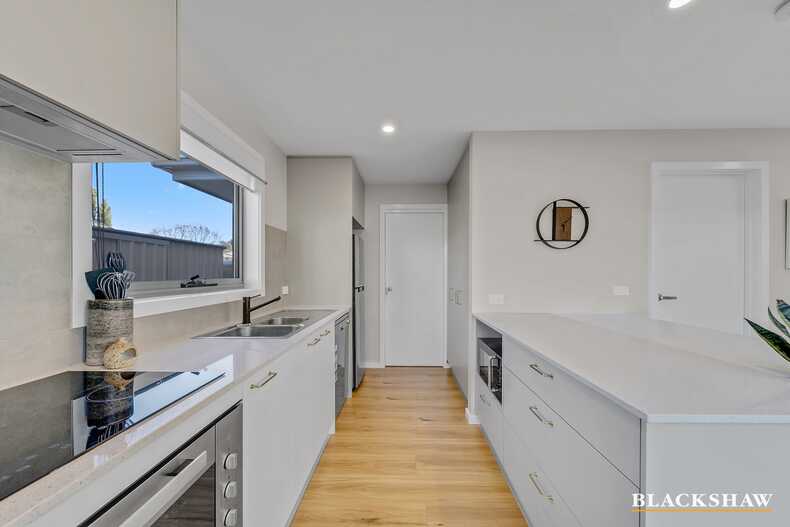 5/8 Donald Road Queanbeyan