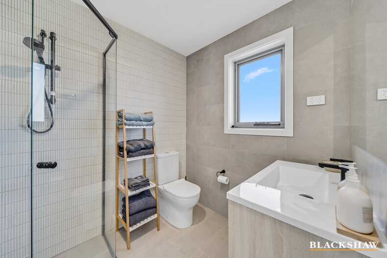5/8 Donald Road Queanbeyan