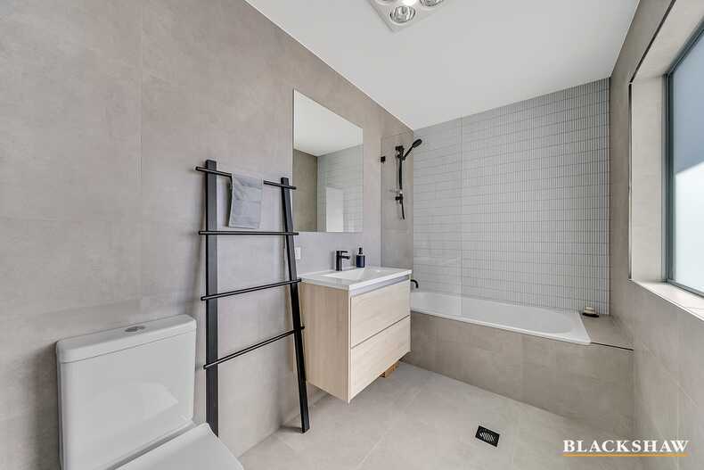 5/8 Donald Road Queanbeyan