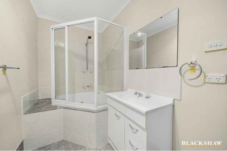 5 Bushby Place Holt 5 Bushby Place Holt