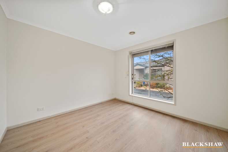 8/100 Molonglo Street Bungendore