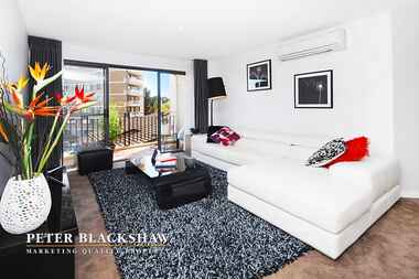 137/35 Giles Street Kingston