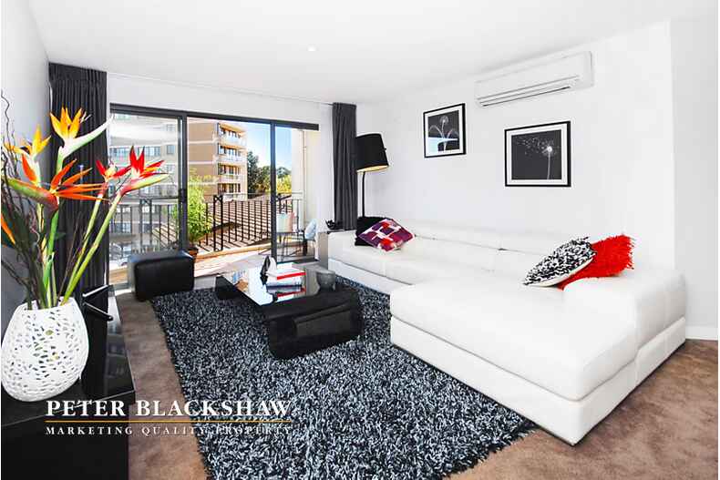 137/35 Giles Street Kingston