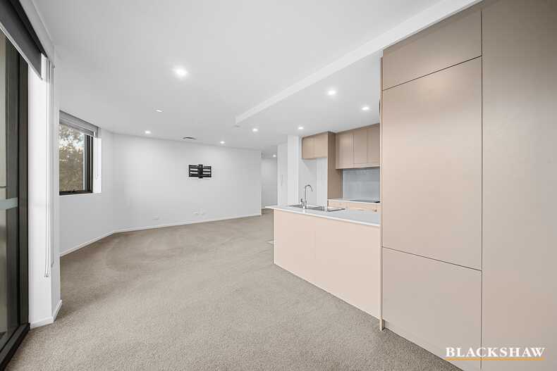 281/7 Irving Street Phillip