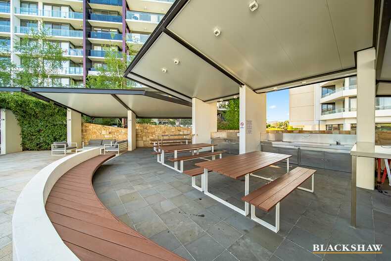 281/7 Irving Street Phillip